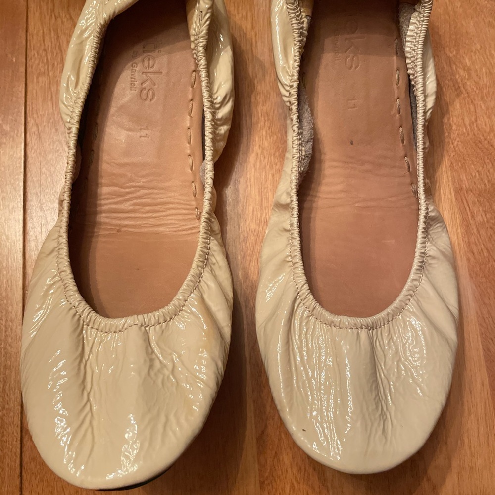 Tieks biscotti size 11